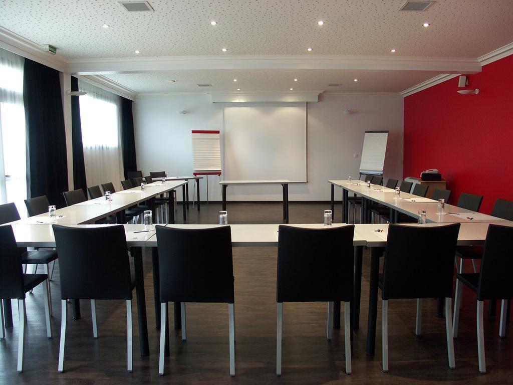 Hotel Restaurant Seminaires La Foresterie Le Mans Bagian luar foto
